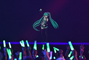 「日本初のバーチャル音楽フェス【DIVE XR FESTIVAL】に初音ミクやキズナアイら登場、2日間で1.4万人集結」