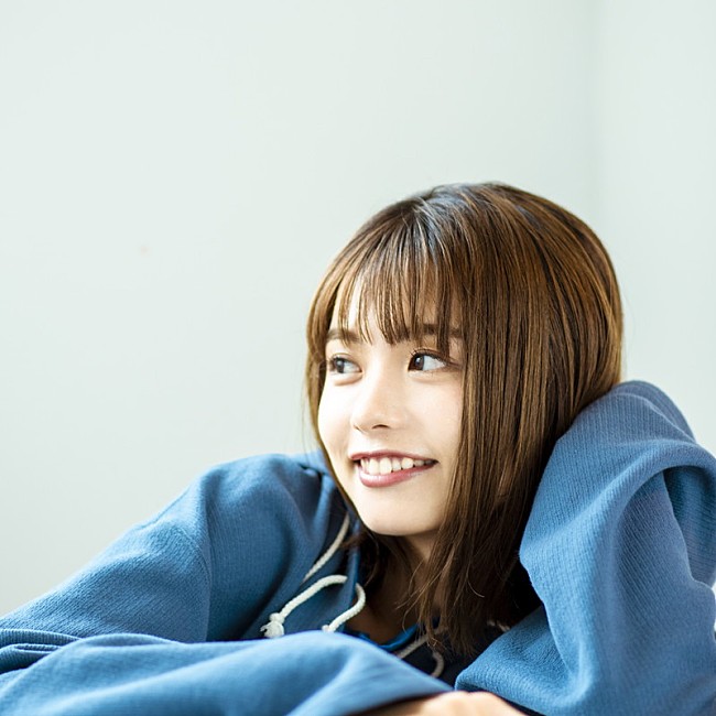 足立佳奈「足立佳奈、配信限定SG『Call me』『面影』2曲同時リリース決定」1枚目/2