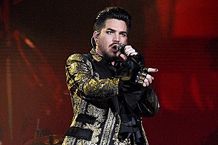 「アダム・ランバート、リル・ナズ・XなどのLGBTQアーティストの活躍を支持「最終的に重要なのはその人のセクシャリティではない」」