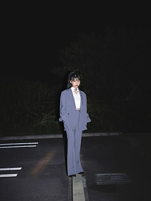 「eill、1stアルバム『SPOTLIGHT』表題曲を先行配信＆MV公開」