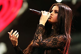 「セレーナ・ゴメス、アップビートな新曲「Look At Her Now」をサプライズ・リリース」