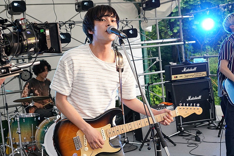 新田真剣佑×北村匠海主演『サヨナラまでの30分』、【りんご音楽祭】撮影レポートが到着