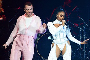 「サム・スミス＆ノーマニ、コラボ曲を初めて一緒にパフォーマンス」