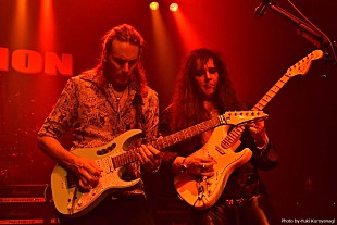 「ヴァイ／イングヴェイ／ザック／ヌーノ／アバシの超絶ギタリスト競演“GENERATION AXE”来日公演レポ」