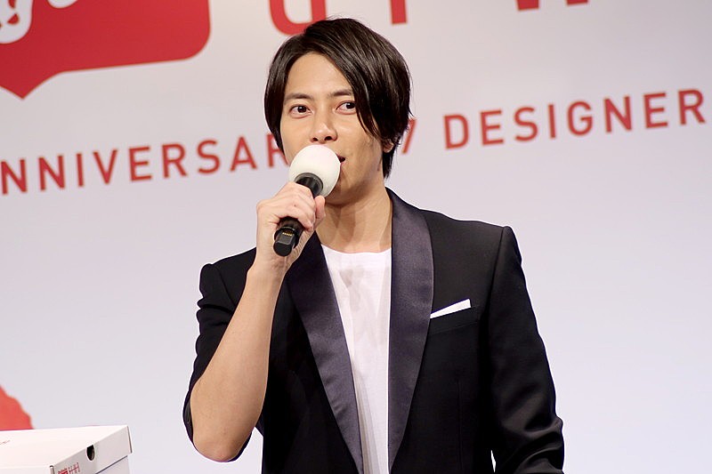 山下智久、オニツカタイガーとのコラボシューズを発表 「僕のすべてを注いだ靴」