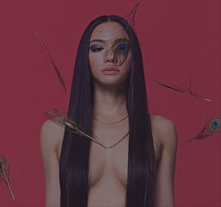 「Awichが最新アルバム『孔雀』を本日リリース、Baauerプロデュース曲のMVも公開」