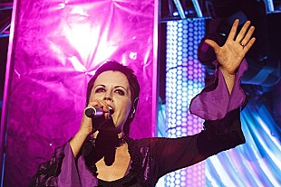 「『1月15日はなんの日？』クランベリーズ、ドロレス・オリオーダンの命日　没後2年」