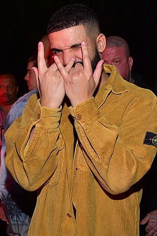 「ドレイク、米ソング・チャートに通算207曲を送り込む快挙　『グリー』キャストの歴代最多記録にタイ」