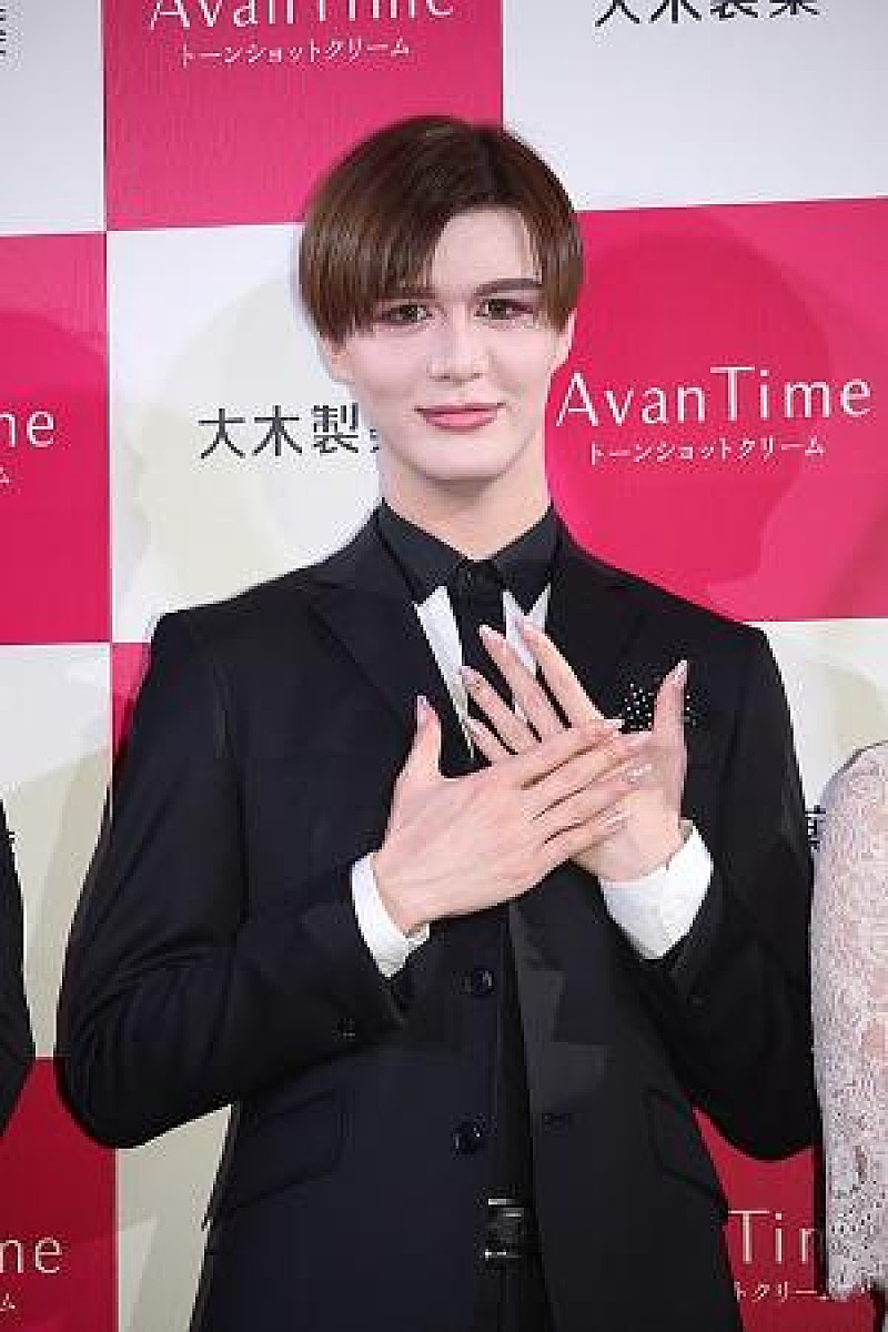 「Ｍａｔｔ、美肌の秘訣を語る　「日焼け止めは毎日。家の中でも」」1枚目/1