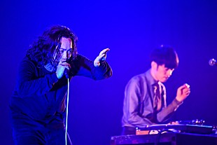 「【CDJ19/20】Creepy Nutsが観客を“合法的”にトバし“助演”の枠には収まらない輝きを放ちロックの現場を制する＜ライブレポート＞」