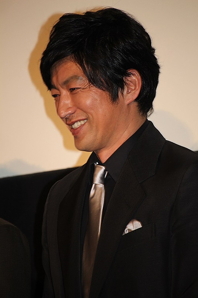 「大沢たかお、座長としてスタッフを慰労 「厳しくぶつかり合う現場だったので」」1枚目/1