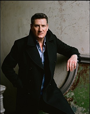 「来日記念特別企画「#トニーハドリーに聞きたいこと」　スパンダー・バレエの元ヴォーカリスト、トニー・ハドリーへの質問を募集」