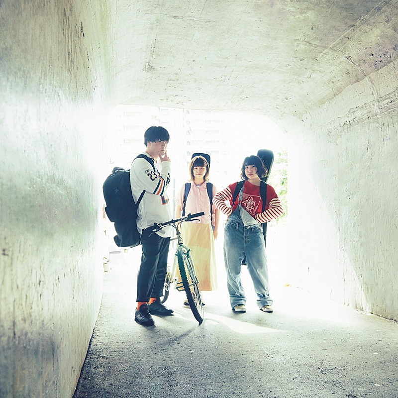 ひかりのなかに、デビュー記念して初ワンマン決定＆新曲「ナイトライダー」先行配信へ