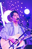 福山雅治「福山雅治、新型コロナの影響で代替したスタジオライブ中に世界トレンド3位入り【公式レポ到着】」1枚目/2