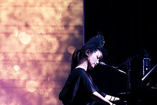 「大塚 愛、4曲のピアノ弾き語りライブ映像を公開」