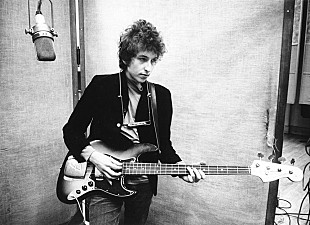 「ボブ・ディラン、17分に及ぶ新曲が米ビルボード・チャートでキャリア初のNo.1ソングに」