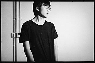 「崎山蒼志、希望がそっと寄り添う新曲「回転」自宅弾き語り映像を公開」