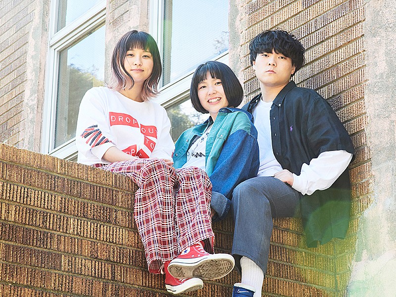 全員18歳の男女3人組“ひかりのなかに”、Twitter生配信＆卒業記念ライブ映像公開へ