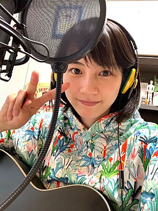 「のん、初ライブ配信のリモート練習風景を公開」