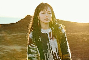 「NakamuraEmi、ライブ映像をYouTubeプレミア公開＆インスタでトークライブ」