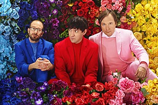 「ブライト・アイズ、レッチリのフリー参加の新作を8/21にリリース」