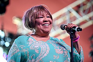 「『7月10日はなんの日？』米ソウル・レジェンド、メイヴィス・ステイプルズの誕生日」