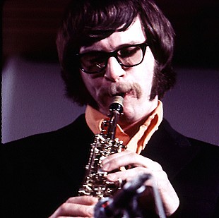 「アラン・ウェイクマン、幻のレコーディング音源『ジ・オクテット・ブロードキャスツ・1969・アンド・1979』を初作品化」