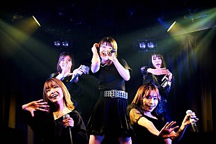 「DEAR KISS、山田まひろ加入の新体制5人で無観客配信ライブ開催」