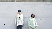 「吉田凜音×Rin音、遠距離恋愛と服がテーマのコラボ曲「clothing journey」配信リリース」1枚目/3