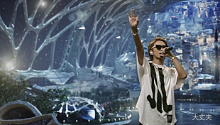 「Hilcrhyme、西暦20XX年のスペースコロニーから生配信ライブ「俺たちは繋がっている」」