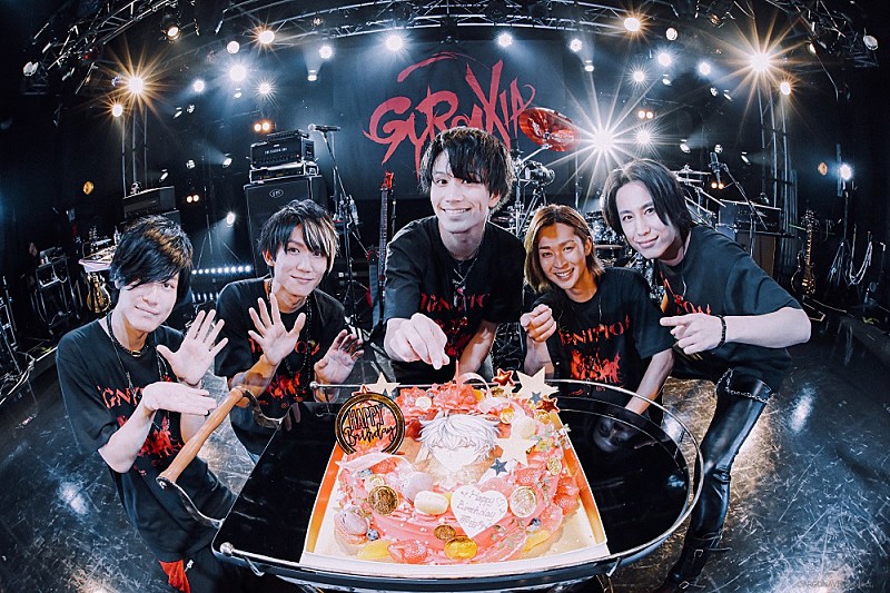 GYROAXIA、初のワンマンを無観客生配信で開催　新曲含む計16曲を披露