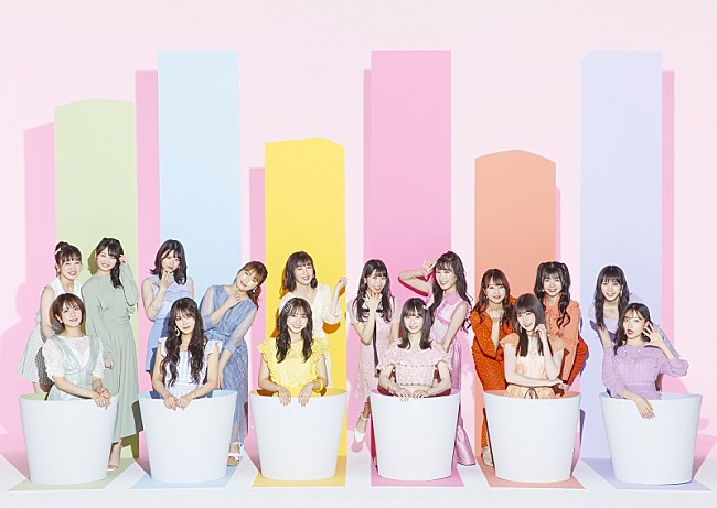 NMB48「NMB48の10周年記念公式ブック発売決定、現役メンバー57人全員特写＆インタビューほか」1枚目/1