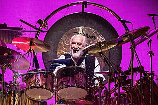 「ミック・フリートウッド、バンドの楽曲を使ったバイラルTikTok動画を再現」