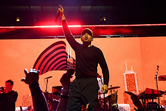 「チャンス・ザ・ラッパー、エイリアンに聴かせたい故マイケル・ジャクソンのプレイリストを公開」1枚目/1