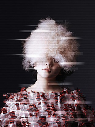 「注目のミステリアスSSW、mahinaが新シングル「僕のSOS」発売＆SSTVで特集番組が決定」