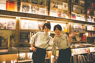 「さくらしめじ、SHIBUYA TSUTAYAのレンタルフロア担当店員として配信ライブ」