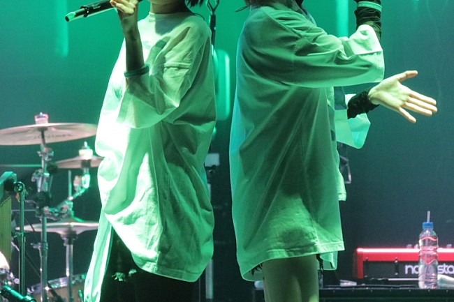 「＜ライブレポート＞ネット音楽シーンの新星、THE BINARYの次元を超えて拡大する表現世界」1枚目/9