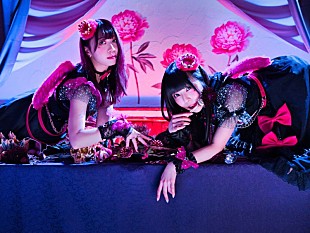 「相沢梨紗＆桜野羽咲によるLAVILITH「365番目のエピローグ」MVはダークなX’masソング」