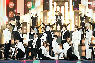 「【#2020MAMA】SEVENTEEN 二面性を見せつける豪華なステージを披露」