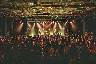 「KALMA、対バン公演より「わがまま」「ねぇミスター」ライブ映像特別公開」