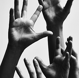 「フジファブリックの新シングル「楽園」収録曲＆完全生産限定盤ジャケット公開」