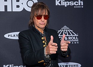 「リッチー・サンボラ、娘のためにボン・ジョヴィを脱退したことを後悔していないと話す」