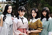 東京女子流「東京女子流、新曲「Hello, Goodbye」花束に囲まれた新ビジュアルのジャケ写公開」1枚目/2