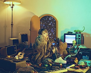 「ロザリーナ、新作MV「長い夜」美しい映像で恋愛観を表現」