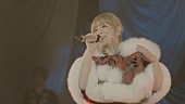 浜崎あゆみ「浜崎あゆみ、クリスマスイヴのライブ映像をプレミア公開」1枚目/2