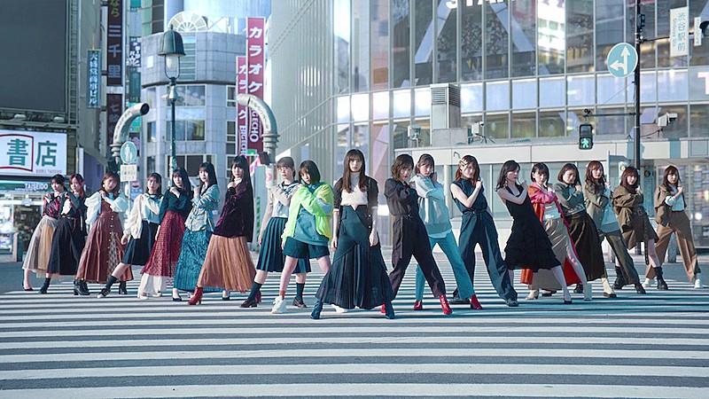 乃木坂４６「乃木坂46が武器を持ってバトル、『荒野行動』コラボソング「Wilderness world」のMV公開」1枚目/10