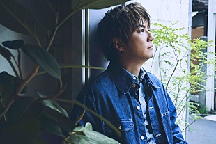 「遊助、切なくエモく愛を歌う新曲「クローバー」ワンカットMV公開」