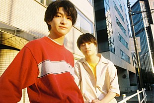 「さくらしめじ、新作ミニアルバム『ボタン』自然体なジャケット＆アー写を公開」