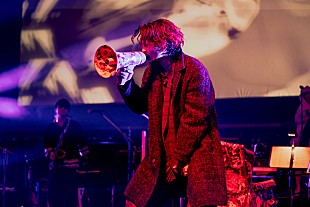 「常田大希率いるmillennium parade、配信中のワンマンライブから「Bon Dance」の映像公開」