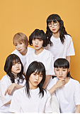 BiSH「BiSHの単行本『CHRONiCLE BiSH』発売、インタビューや最新フォトなど全576ページ」1枚目/1